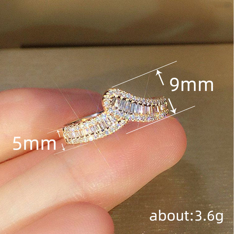 Bright Design Irregular Row Diamond Ring